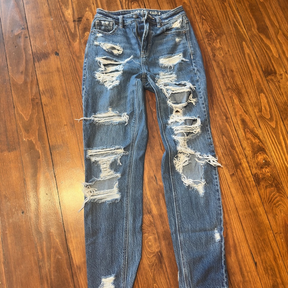 American Eagle Outfitters Distressed Blue Jeans